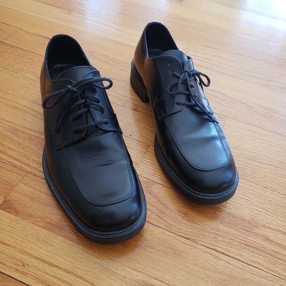 Mens dress shoes